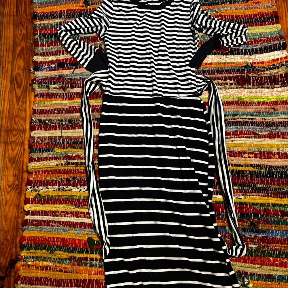 Leshop Black and White Sheath Dress with Peter Pan Collar